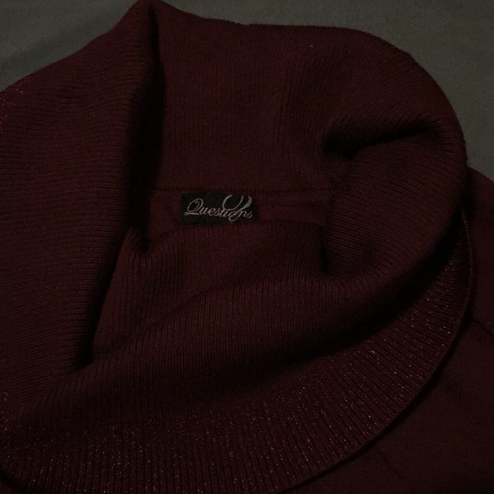 Questions Sweater with sparkle - Picture 3 of 5